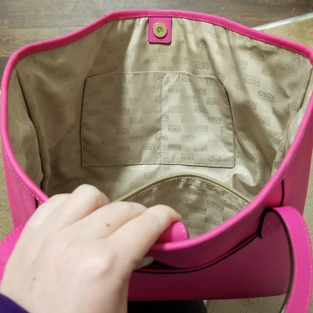 Michael Kors Shoulder Tote Bag - Picture 8 of 8